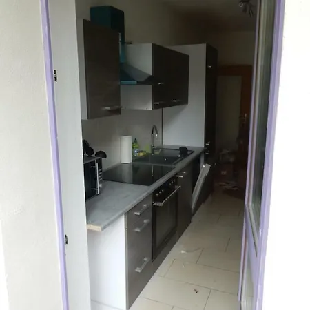 Apartment Zentrale Und Ruhige Mit Balkon *
