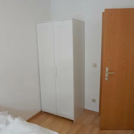 Zentrale Und Ruhige Mit Balkon *